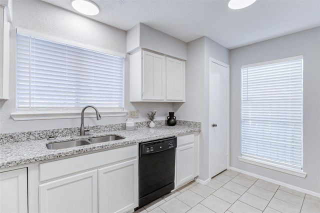 213 Willoughby Drive, Richmond, TX 77469