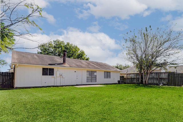 213 Willoughby Drive, Richmond, TX 77469