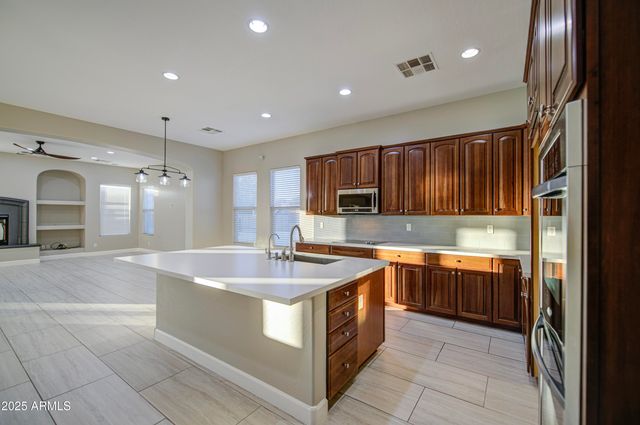 7124 S 67th Drive, Laveen, AZ 85339