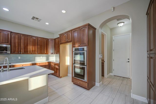 7124 S 67th Drive, Laveen, AZ 85339