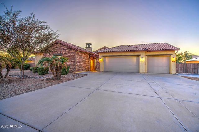 7124 S 67th Drive, Laveen, AZ 85339