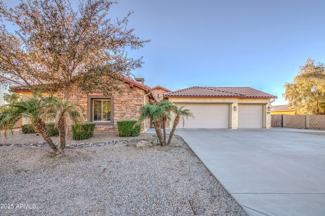 7124 S 67th Drive, Laveen, AZ 85339