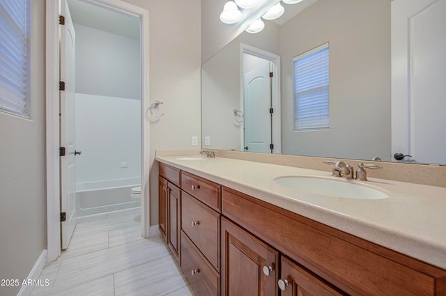 7124 S 67th Drive, Laveen, AZ 85339