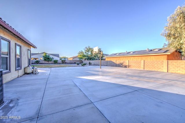 7124 S 67th Drive, Laveen, AZ 85339