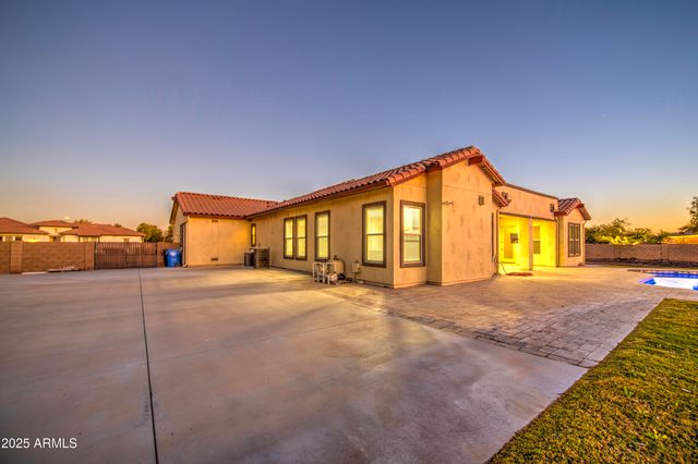 7124 S 67th Drive, Laveen, AZ 85339
