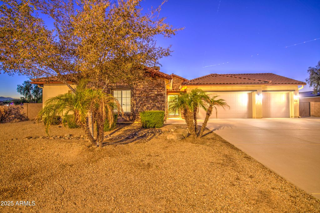 7124 S 67th Drive, Laveen, AZ 85339