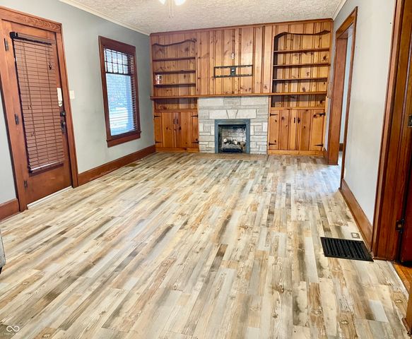 413 E Washington Street, Greencastle, IN 46135