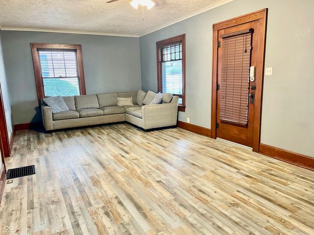 413 E Washington Street, Greencastle, IN 46135