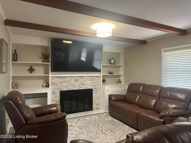 12009 Brookmoor Dr, Louisville, KY 40243