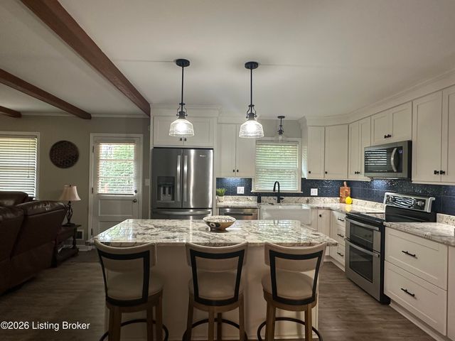12009 Brookmoor Dr, Louisville, KY 40243