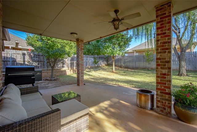 2636 SE 7th Street, Moore, OK 73160