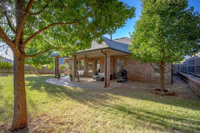 2636 SE 7th Street, Moore, OK 73160