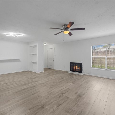 11887 Algonquin Drive, Houston, TX 77089