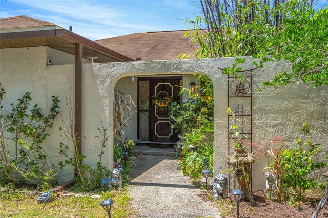 302 LIMONA ROAD, Brandon, FL 33510