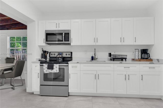 2827 Adams Street, Hollywood, FL 33020