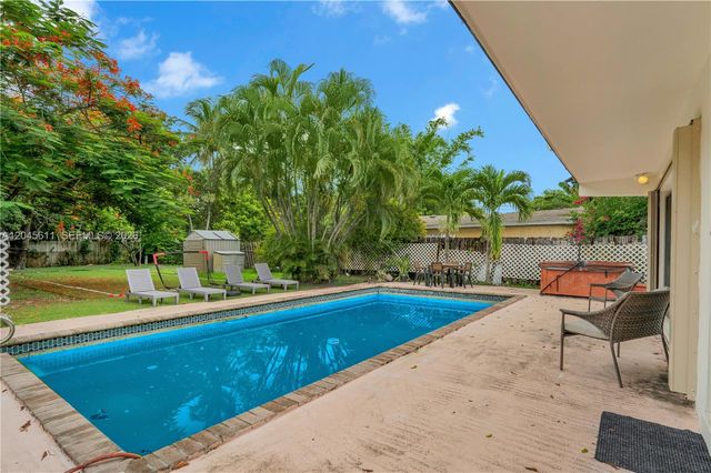 2827 Adams Street, Hollywood, FL 33020