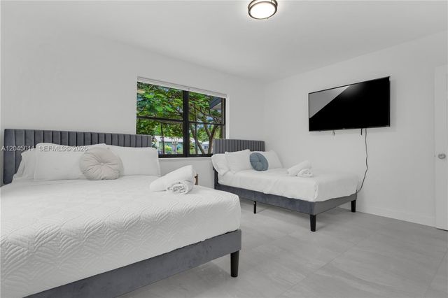 2827 Adams Street, Hollywood, FL 33020