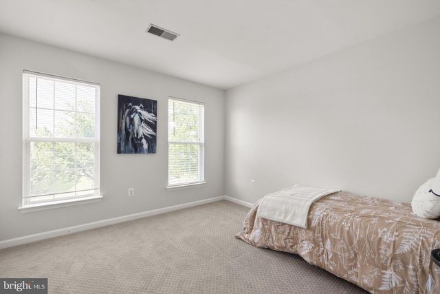 80 BATTLEFIELD DR, Charles Town, WV 25414