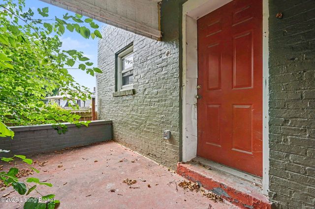 1100 E Oak St, Louisville, KY 40204
