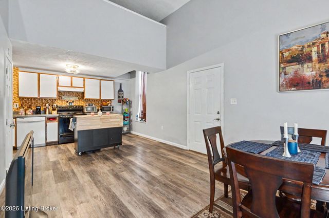 1100 E Oak St, Louisville, KY 40204