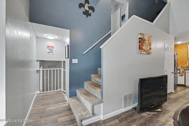 1100 E Oak St, Louisville, KY 40204
