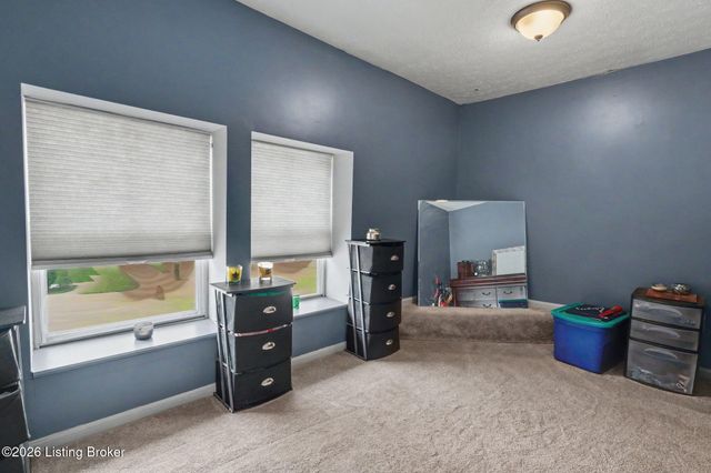 1100 E Oak St, Louisville, KY 40204