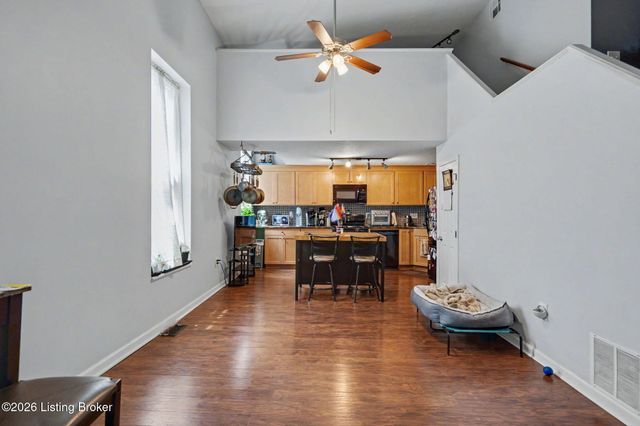 1100 E Oak St, Louisville, KY 40204