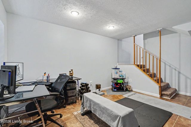 1100 E Oak St, Louisville, KY 40204