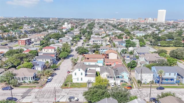 1002 Sealy Street, Galveston, TX 77550