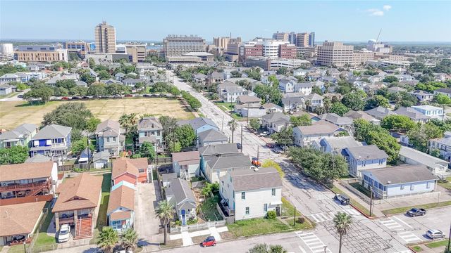 1002 Sealy Street, Galveston, TX 77550