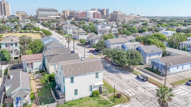 1002 Sealy Street, Galveston, TX 77550
