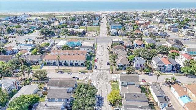 1002 Sealy Street, Galveston, TX 77550