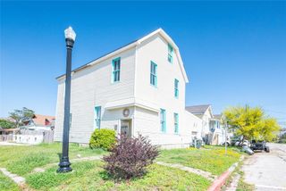 1002 Sealy Street, Galveston, TX 77550