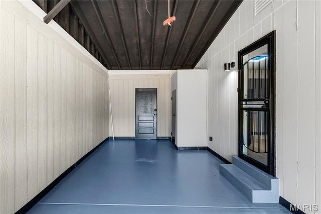 9800 Tullamoor Drive, St Louis, MO 63136