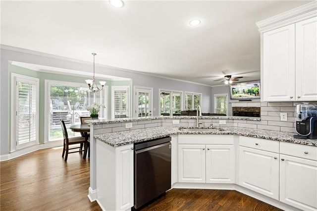 3071 Winborn Ridge NW, Kennesaw, GA 30152