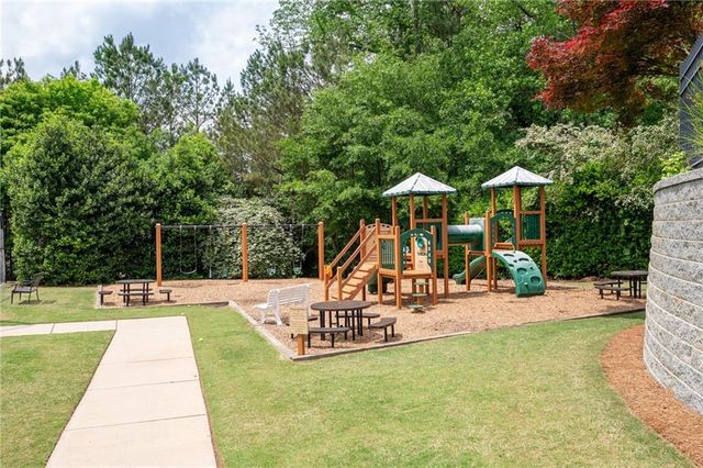 3071 Winborn Ridge NW, Kennesaw, GA 30152