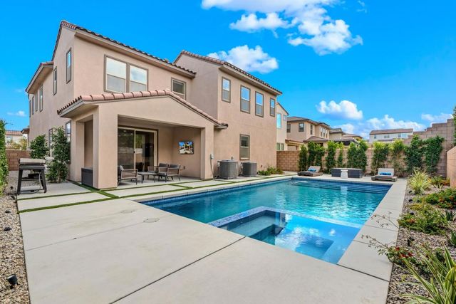 35821 Cannon Drive, Palm Desert, CA 92211