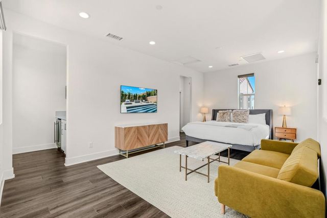 35821 Cannon Drive, Palm Desert, CA 92211