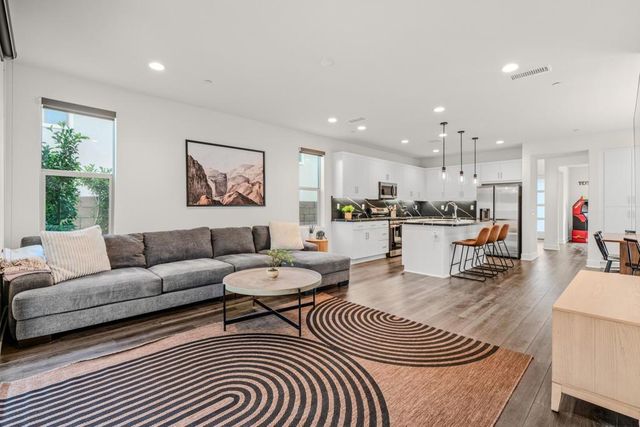 35821 Cannon Drive, Palm Desert, CA 92211