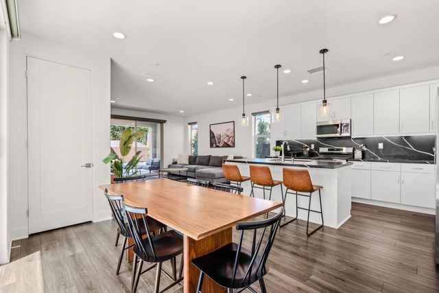 35821 Cannon Drive, Palm Desert, CA 92211