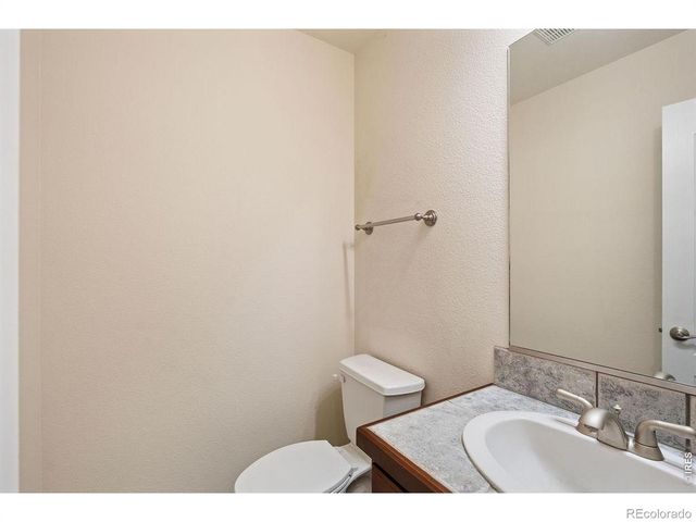 52 Lakeview Circle, Fort Morgan, CO 80701