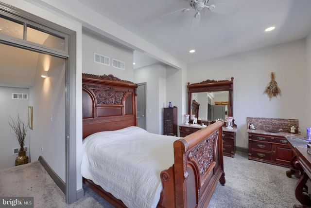 338 N 3RD ST, Columbia, PA 17512