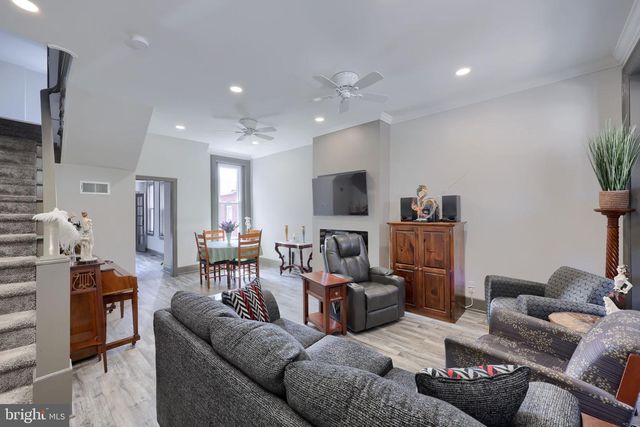 338 N 3RD ST, Columbia, PA 17512