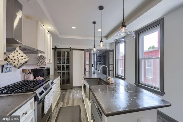 338 N 3RD ST, Columbia, PA 17512