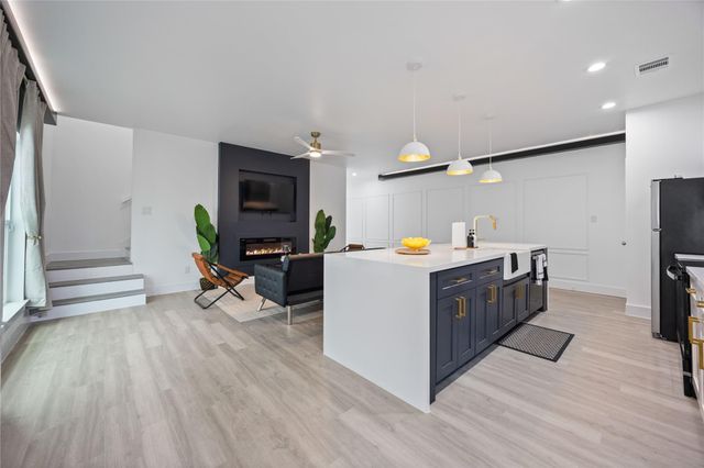 2329 Hampton Drive, Houston, TX 77088