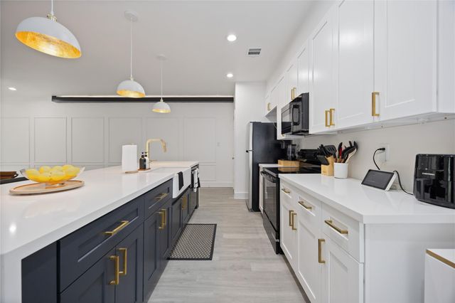 2329 Hampton Drive, Houston, TX 77088