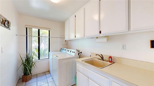 17850 Vista Del Lago, Riverside, CA 92503