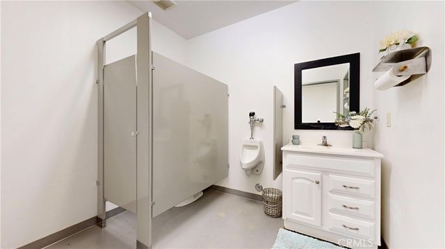 17850 Vista Del Lago, Riverside, CA 92503