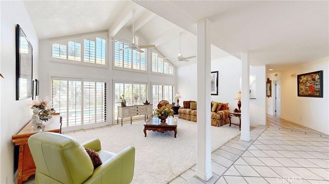 17850 Vista Del Lago, Riverside, CA 92503