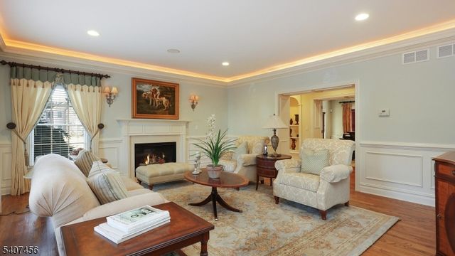 1 Hayduk Dr, Edison Twp., NJ 08820